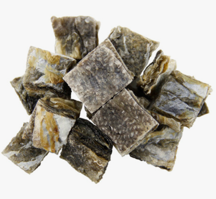 Лакомство Грызли для собак Кубики из кожи трески 50 г